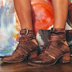 Freebird By Steven Lucky Mules Size 6 Brown
